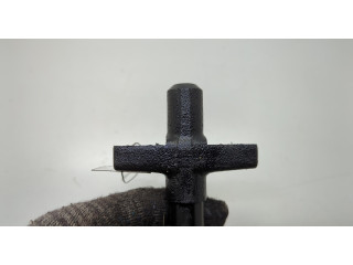 Форсунка топливная Mitsubishi Pajero / Montero 2000-2006 ME203961