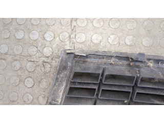 Решетка радиатора  Fiat Doblo 2005-2010          735395576