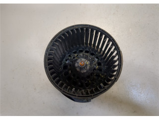 Моторчик печки Dacia Sandero 2012- 272102798R 272102798R