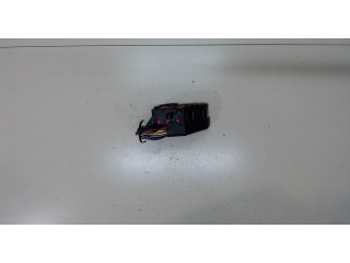 Блок предохранителей  Audi A3 (8L1) 1996-2003      4425334     1.6