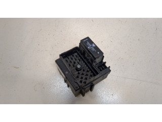 Блок предохранителей Hummer H2 15058033