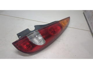 Задний фонарь 26550BU001 Nissan Almera Tino