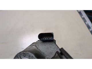 Заслонка дроссельная  Volkswagen Touran 2006-2010