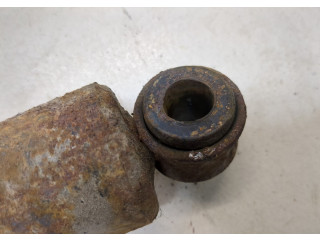 Стойка амортизатора Mitsubishi Montero Sport / Pajero Sport 1996-2008