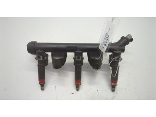 Форсунка топливная  Skoda Fabia 1999-2007    03D906031C, 03D133329B     