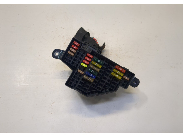 Блок предохранителей  Volkswagen Golf 6 2009-2012      1K2941824     1.6