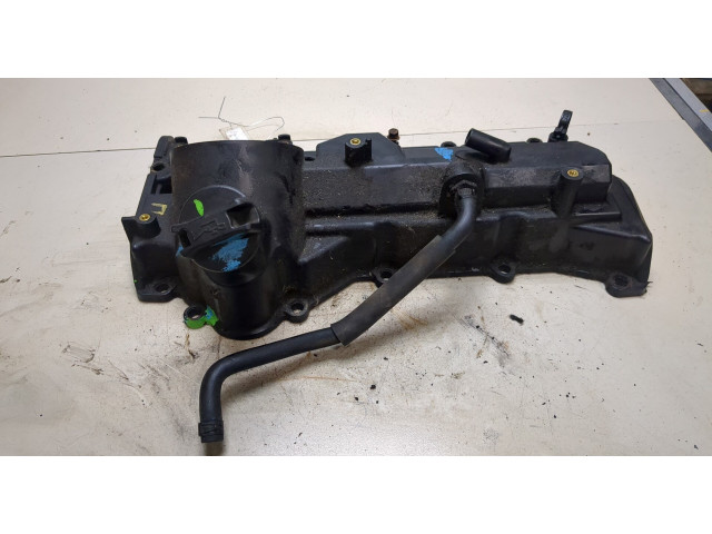 Клапанная крышка двигателя ДВС  Infiniti QX56 2010-2013 5.6     