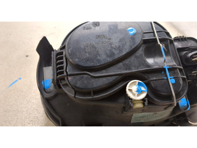 Фара передняя  Volkswagen Golf 4 1997-2005 правая 