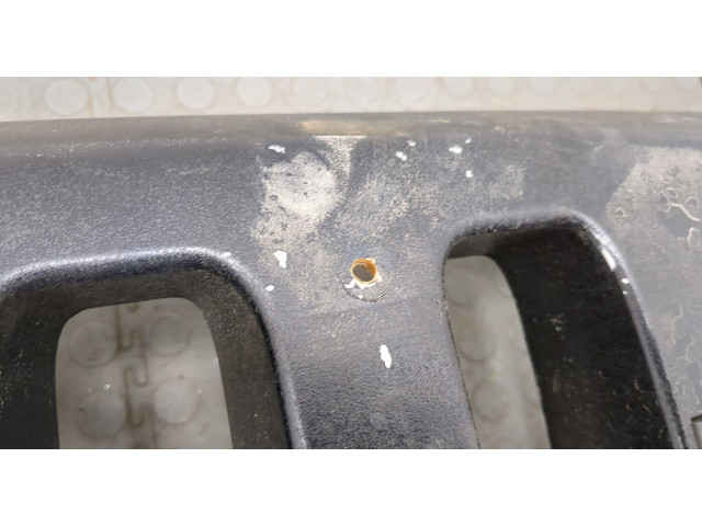 Решетка радиатора  Hummer H2          15777617