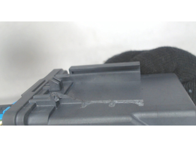 Блок предохранителей Citroen C4 Picasso 2013-2016 9806066880 1.6