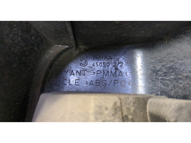 Задний фонарь          