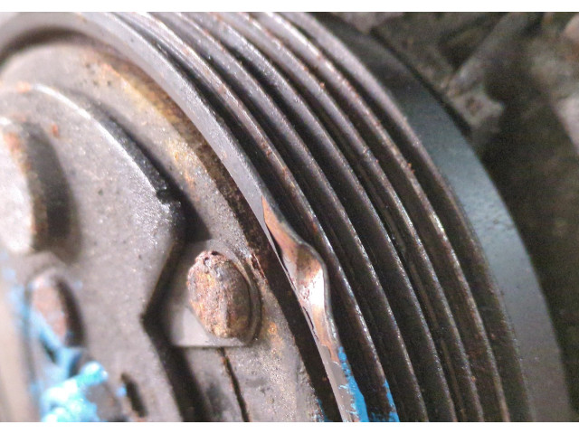 Форсунка топливная Volkswagen Caddy 2004-2015