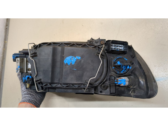 Фара передняя Volvo S40 2004- левая