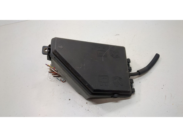 Блок предохранителей Rover 75 1999-2005 YQE000210