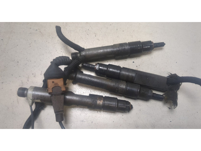 Форсунка топливная  Volkswagen Passat 5 1996-2000         