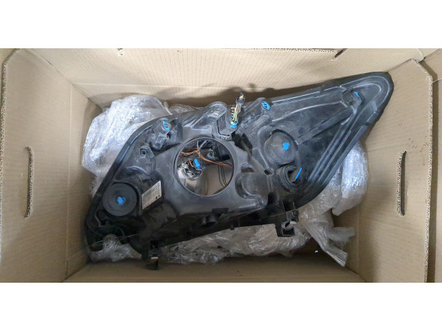 Фара передняя  Ford Kuga 2008-2012 правая 