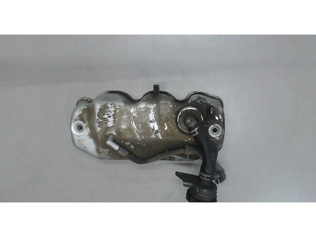 Клапанная крышка двигателя ДВС Mitsubishi Pajero 1982-1991 3 MD137910, MD137906