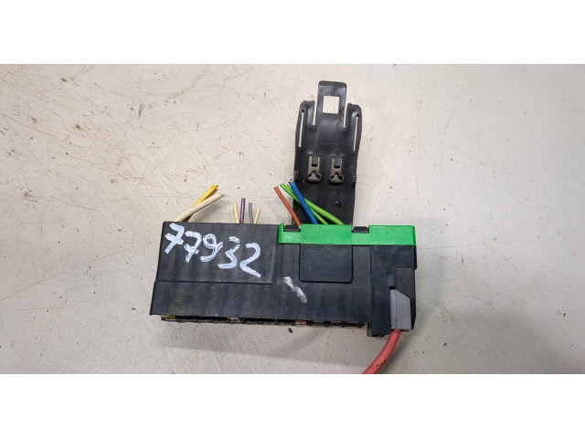 Блок предохранителей  Citroen C4 Grand Picasso 2006-2013         
