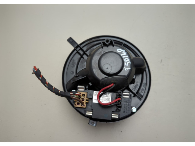 Моторчик печки Skoda Octavia (A5) 2004-2013