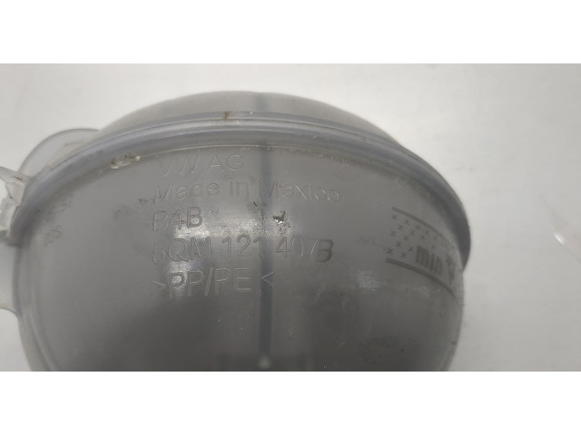 Бачок расширительный Volkswagen Jetta 7 2018-2025 5Q0121407M