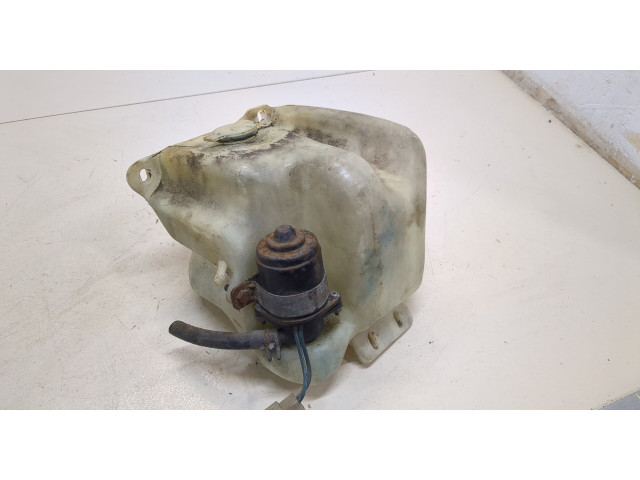 Бачок омывателя Mitsubishi Pajero 1982-1991