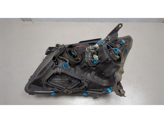 Фара передняя  Toyota Avensis 2 2003-2008 правая 
