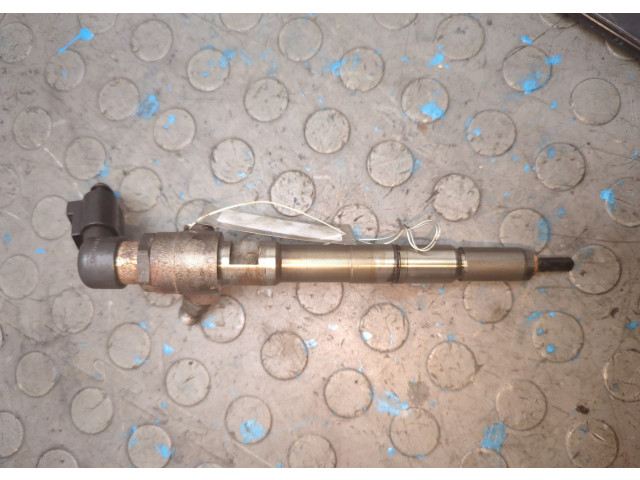 Форсунка топливная Skoda Roomster 2006-2015 03L130277B