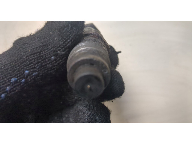 Форсунка топливная Mitsubishi Montero Sport / Pajero Sport 1996-2008