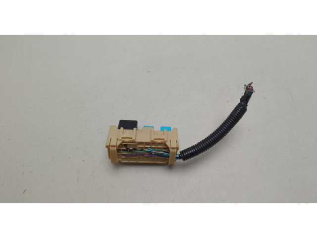 Блок реле  Toyota Highlander 1 2001-2007         