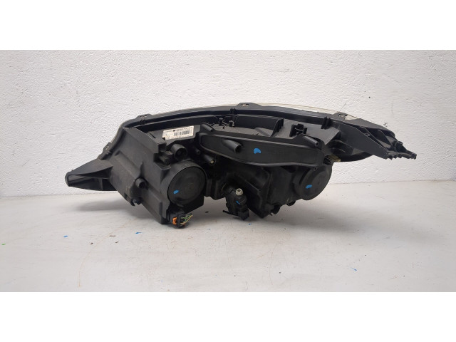 Фара передняя  Peugeot 2008 2013-2016 правая 