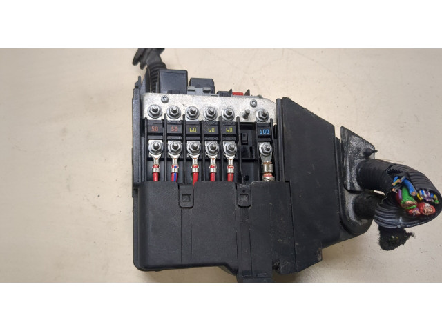 Блок предохранителей Volvo S60 2010-2018 30728628