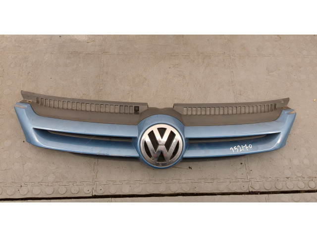 Решетка радиатора Volkswagen Golf Plus 5M0853651A, 3C0853601C