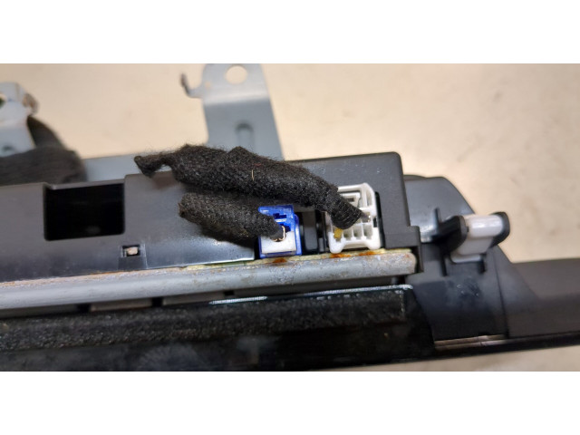 Дисплей мультимедиа Mazda 3 (BP) 2019- B0N6611J0