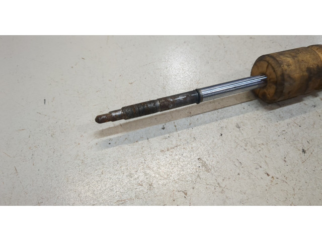 Стойка амортизатора  Mercedes C W202 1993-2000      1.8  бензин