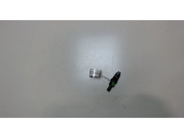 Форсунка топливная Mitsubishi L200 1996-2006