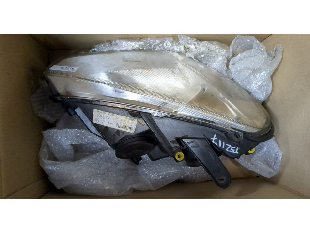 Фара передняя  Ford C-Max 2002-2010 правая 