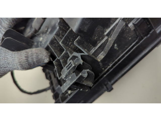 Блок предохранителей GMC Terrain 2017-2024 84582317