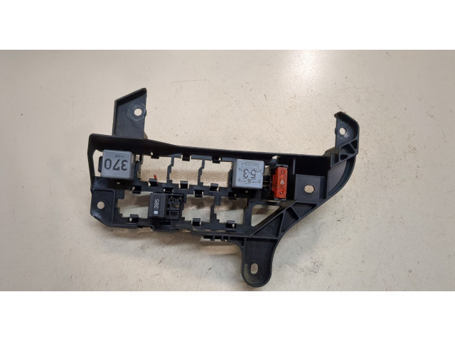 Блок реле Audi A2 8Z1937503