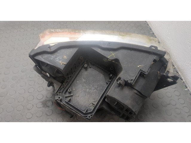 Фара передняя  Land Rover Discovery 3 2004-2009 правая 