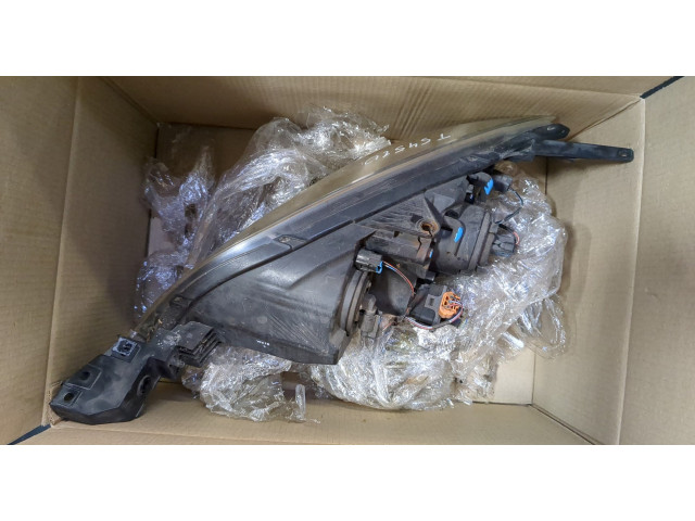 Фара передняя Mazda 3 (BK) 2003-2009 левая