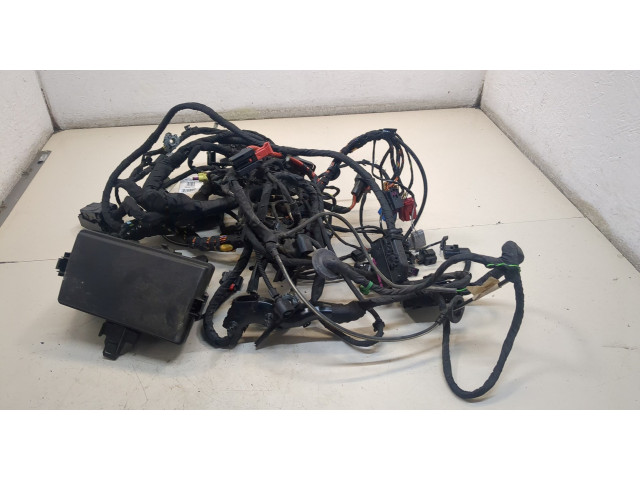 Блок предохранителей  Volkswagen Atlas Cross Sport 2019-      5Q0937132C, 5Q0937132D, 5Q0937125G, 5Q0937125B, 5Q0907361G, 5Q0907361D   