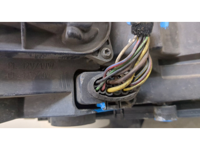 Фара передняя  Volkswagen Phaeton 2010-2016 правая 