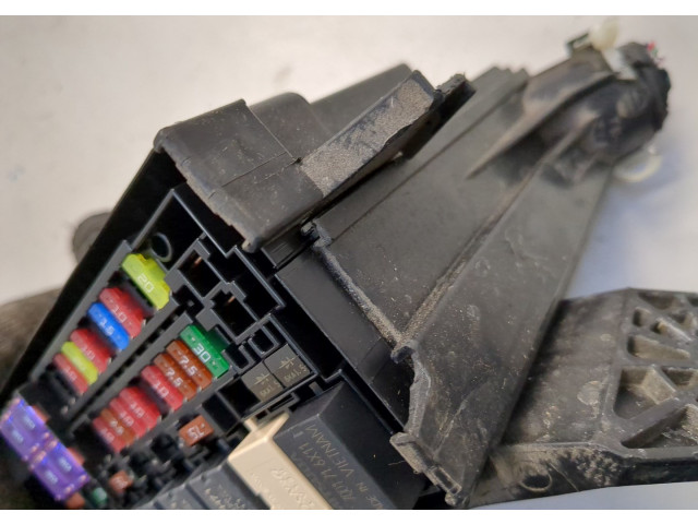 Блок предохранителей Honda HRV 2015-2021