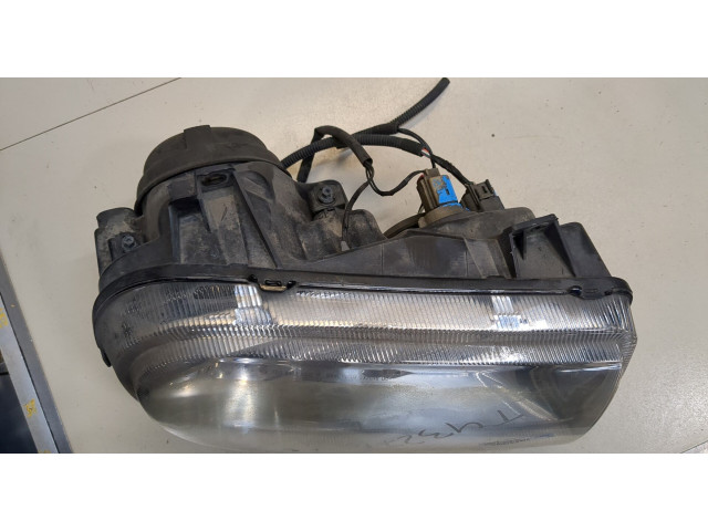 Фара передняя Chrysler 300C 2004-2011 правая