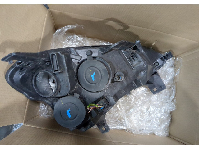 Фара передняя  Peugeot Partner 2015- левая 