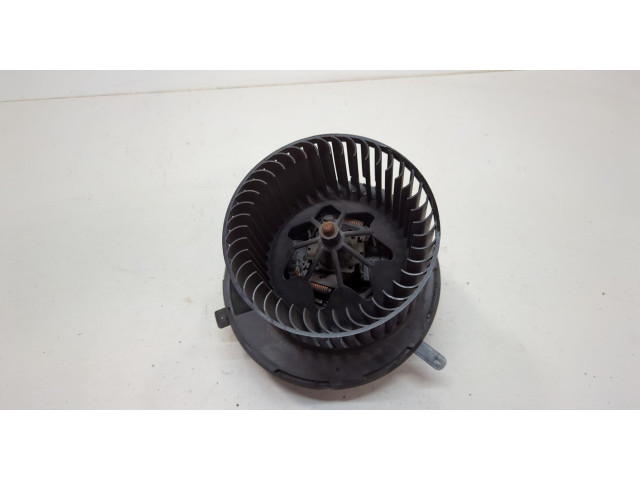 Моторчик печки Skoda Octavia (A5) 2004-2013