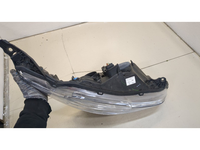 Фара передняя  Peugeot 208 2012-2019 правая 