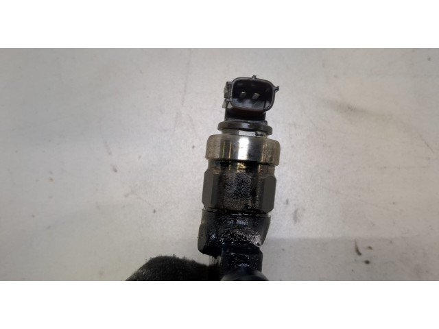 Форсунка топливная  Mazda 5 (CR) 2005-2010    RF8G13H50     