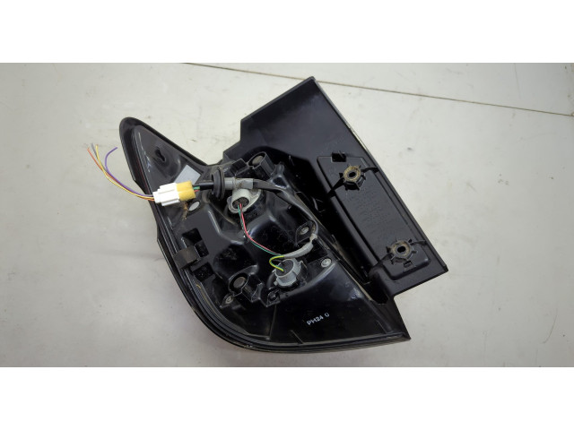 Задний фонарь 8330B278