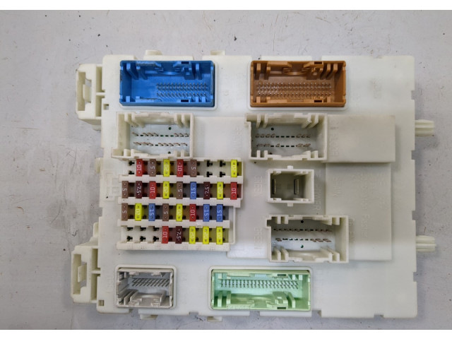 Блок предохранителей  Ford Focus 3 2011-2015         